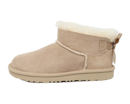UGG Ultra Mini Bailey Bow Sand