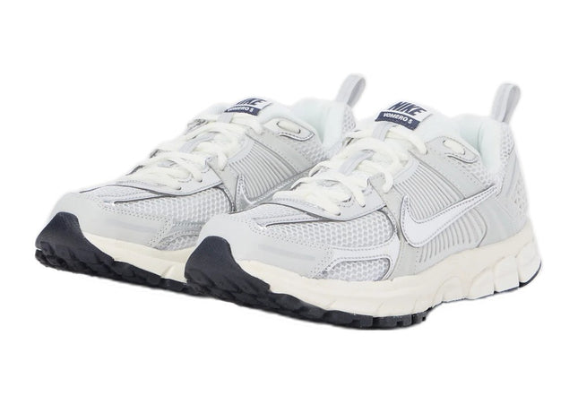 Nike Vomero 5 Photon Dust Chrome