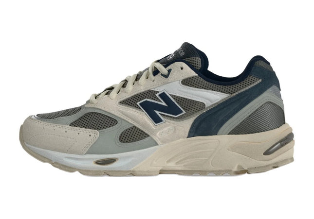 New Balance U880R Sea Salt Bayberry