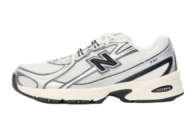 New Balance 740 Black Silver-Coloured