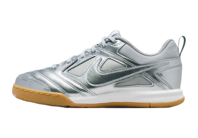 Nike Gato