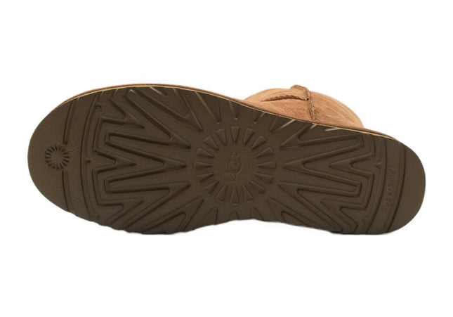 UGG Classic Short Chestnut